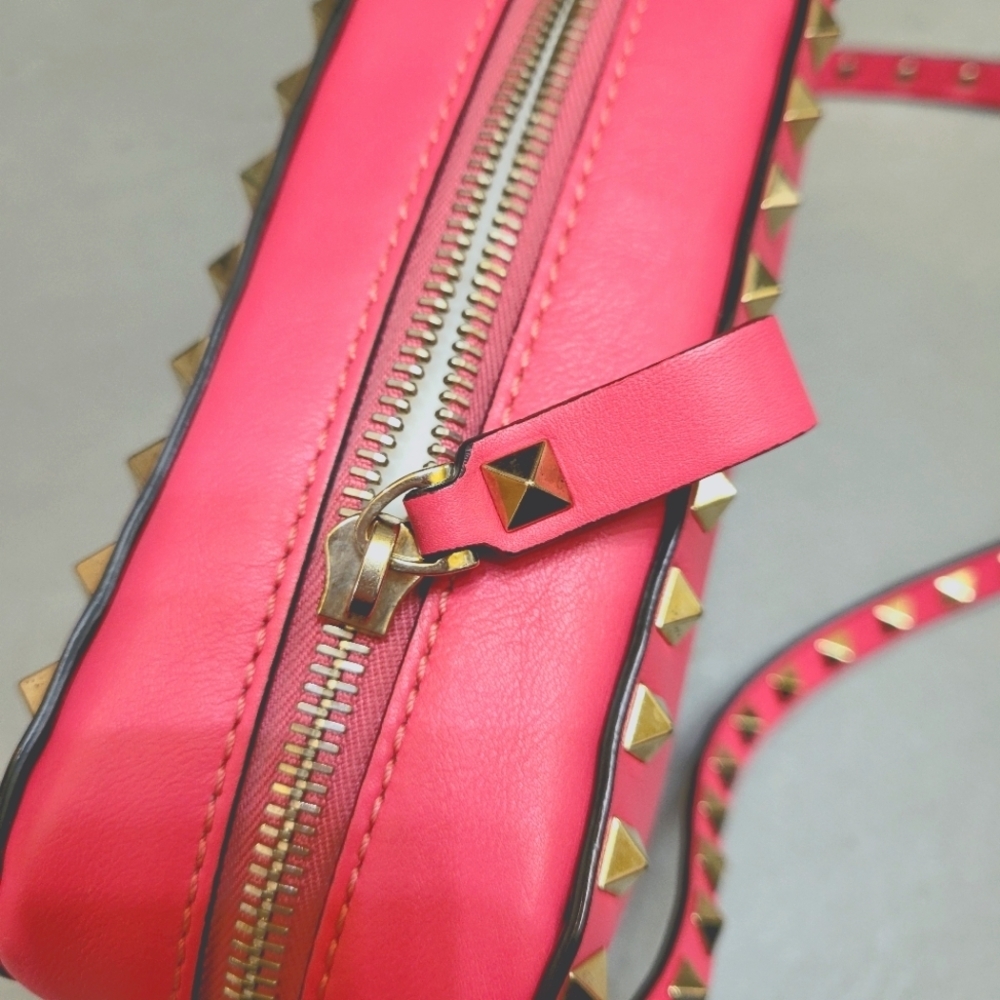 Valentino Rockstud Leather Camera Bag [Like New] - Picture 8 of 12
